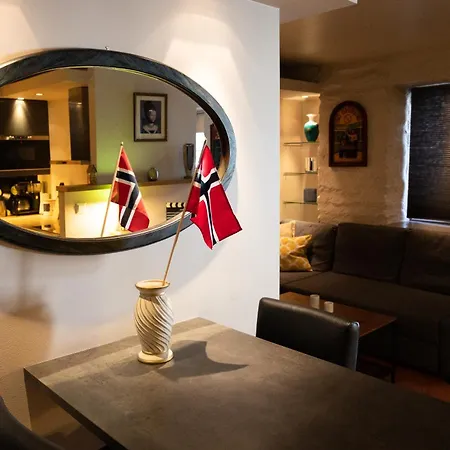 Private In Apartment *