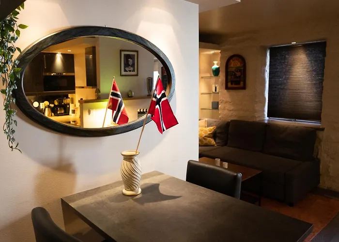 Private In Apartment *